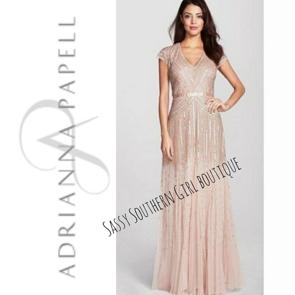 🆕⭐ Beautiful Adrianna Papell blush sequin gown